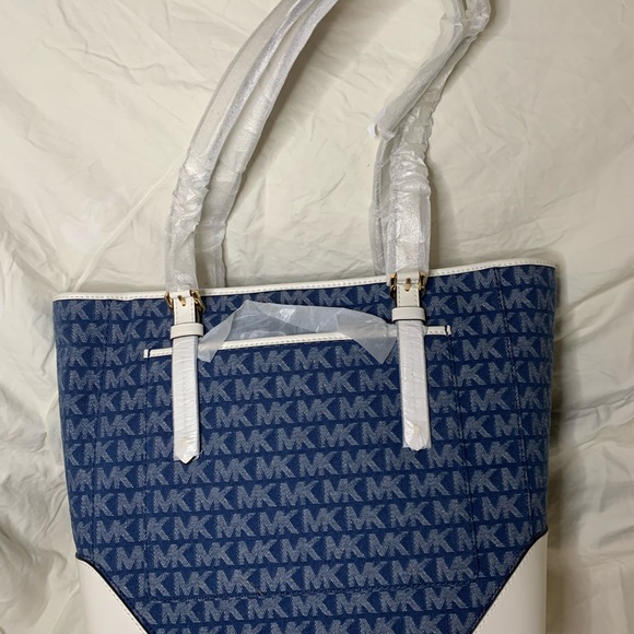 Michael Kors - Lillian Denim Tote - Picture 2 of 4